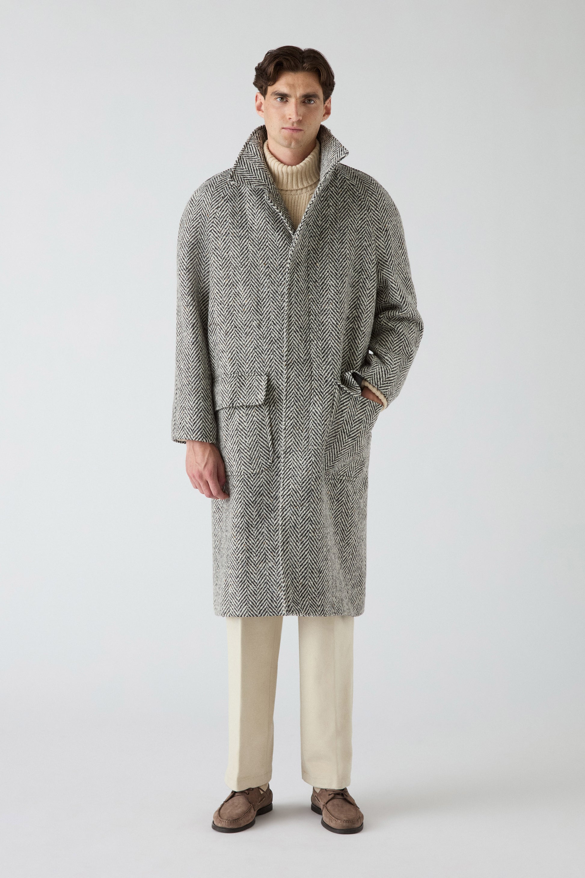 Nelson Tweed Raglan Coat - Charcoal/Cream Berg & Berg