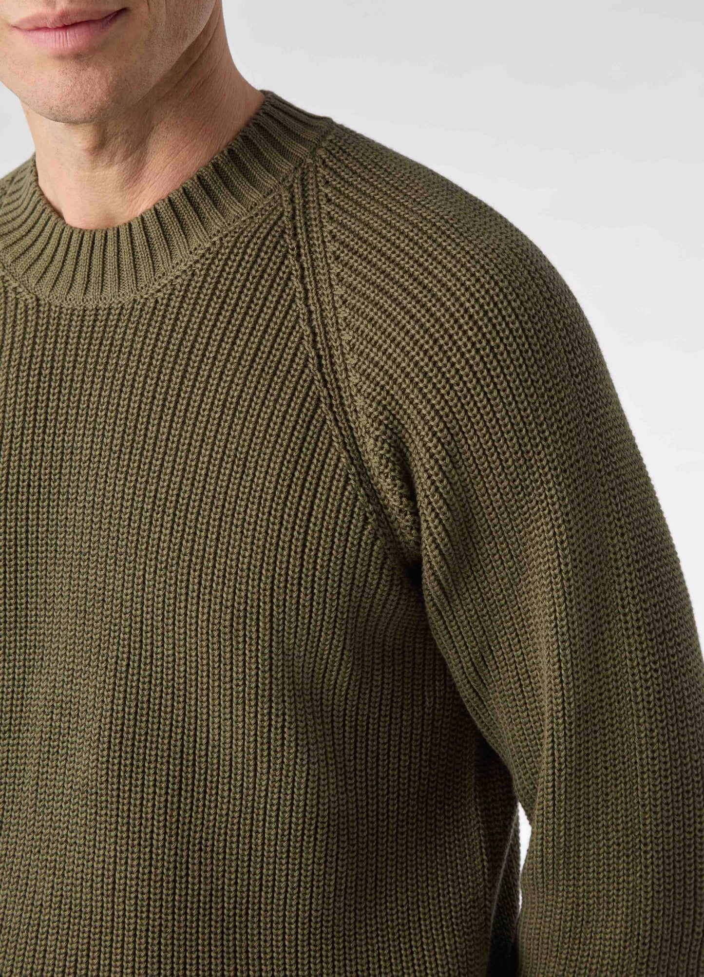 Bengt Raglan Sweater - Olive | Berg & Berg