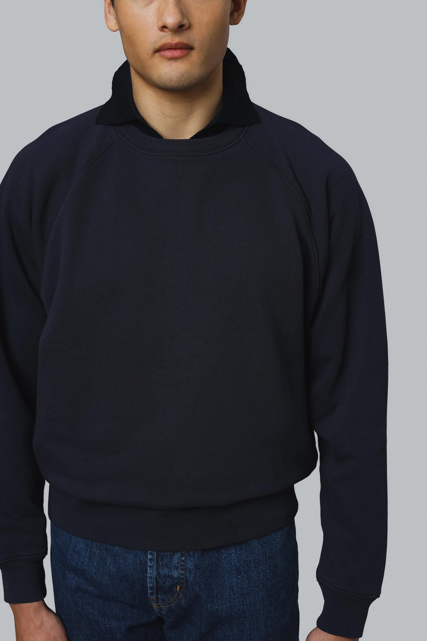 Tommy Crew Neck Raglan Sweatshirt - Blue Berry Berg & Berg