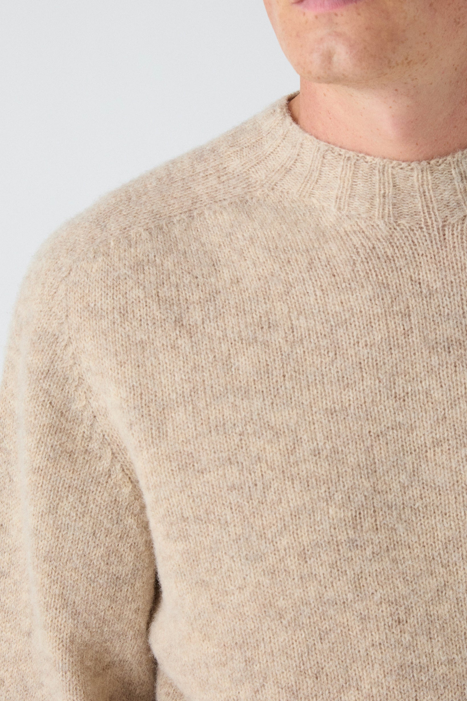 Birger Shaggy Crew Neck - Oatmeal | Berg & Berg