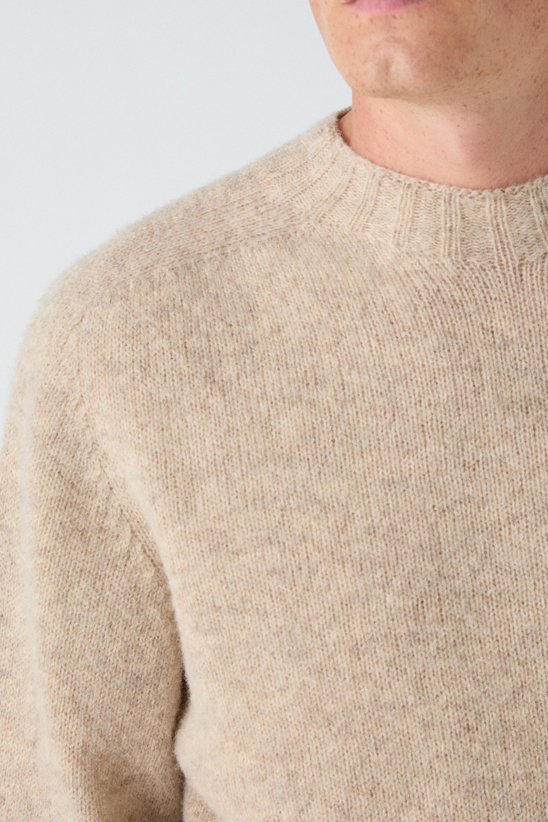 Birger Shaggy Crew Neck - Oatmeal | Berg & Berg
