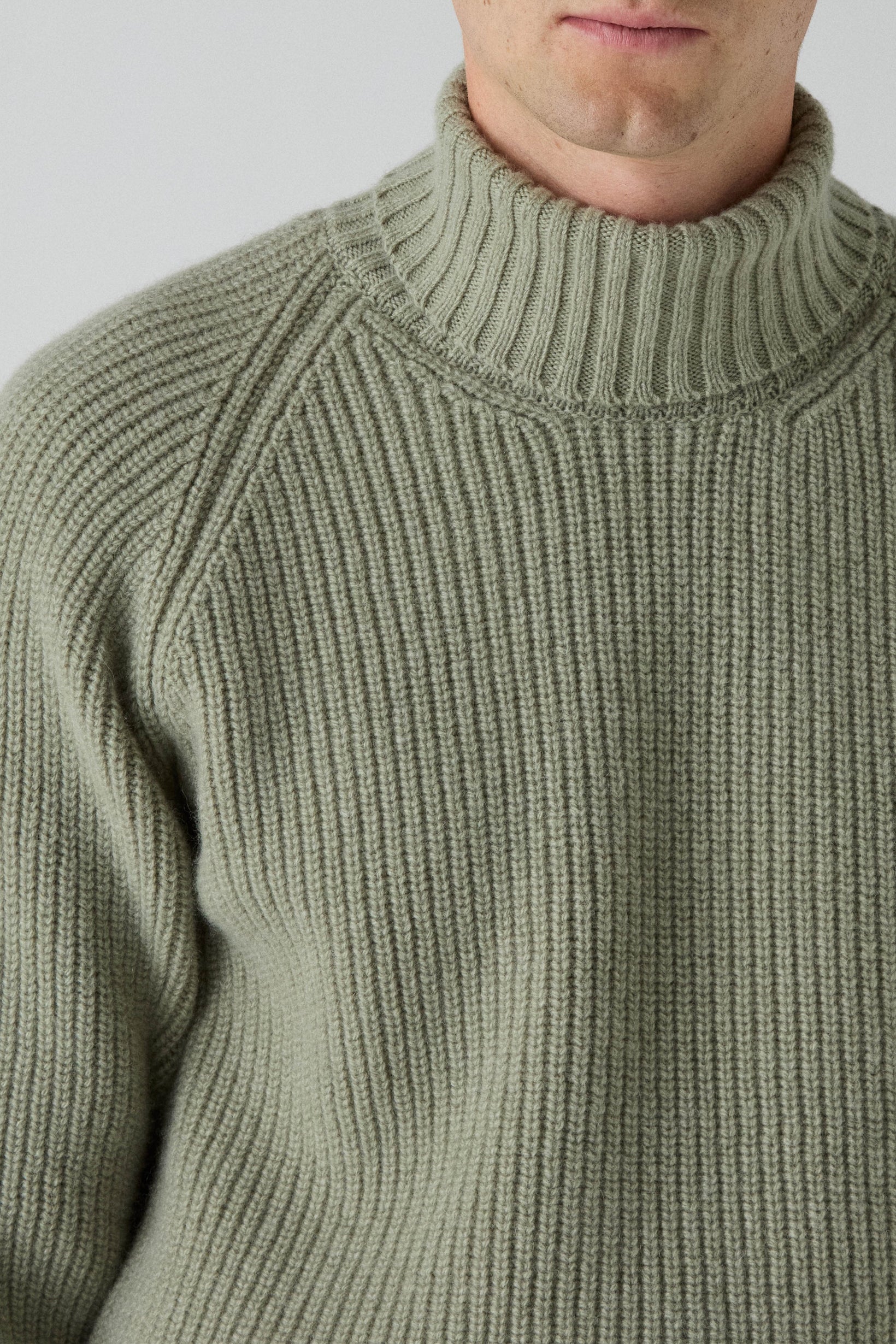 Bernhard Roll Neck Sweater - Pistachio | Berg & Berg