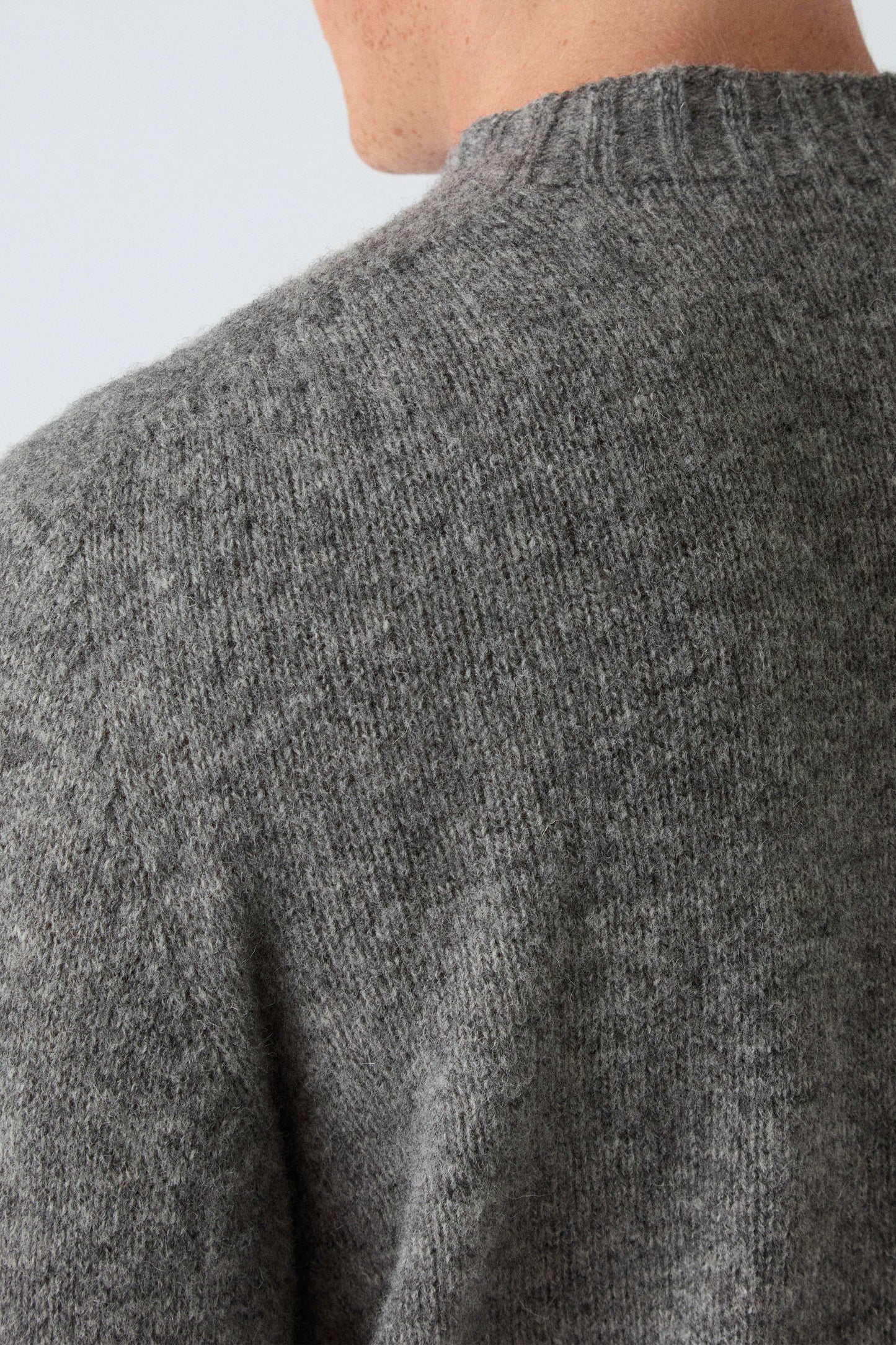 Birger Shaggy Crew Neck - Flannel Grey | Berg & Berg