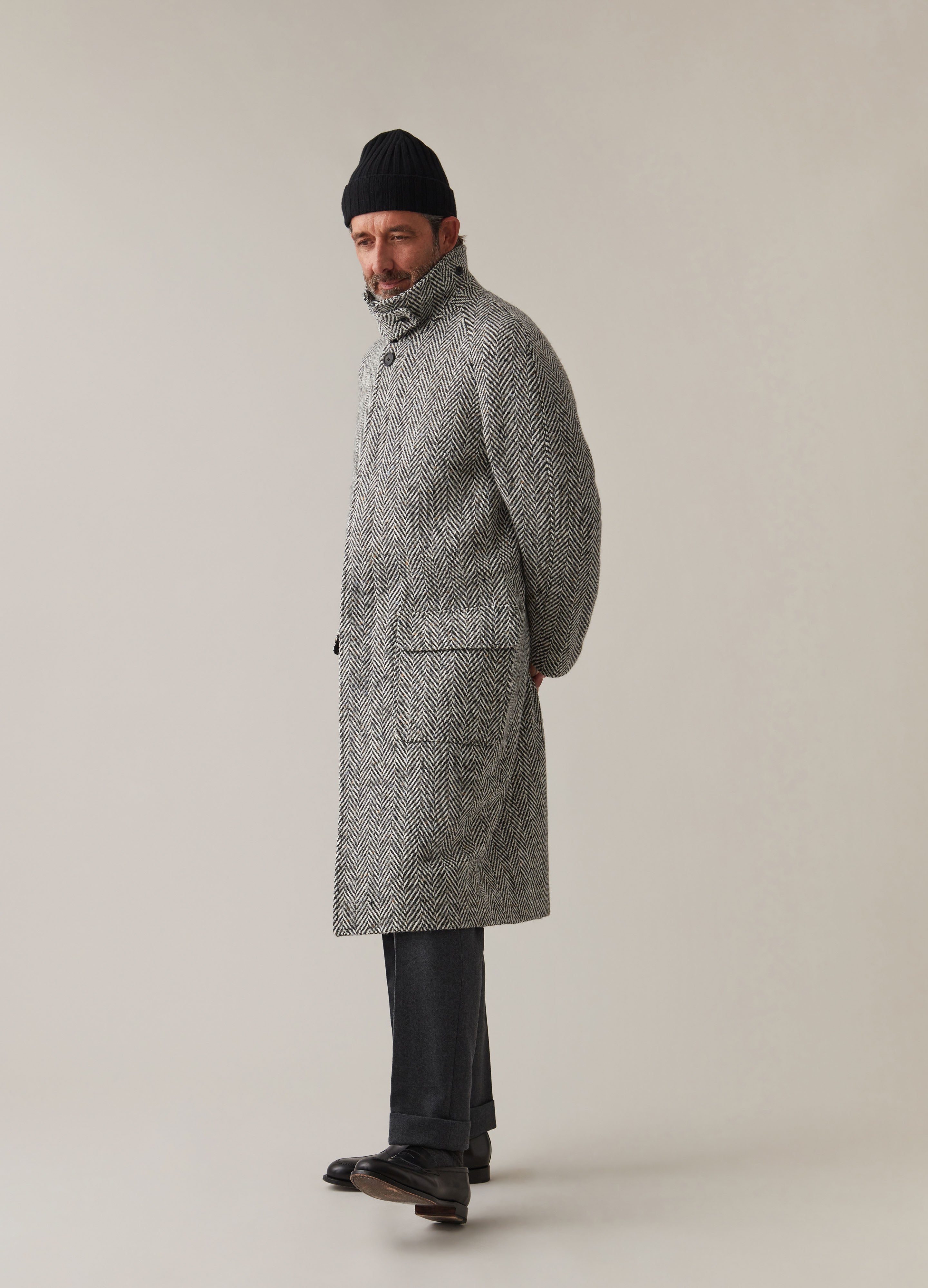 Nelson Tweed Raglan Coat Charcoal/Cream Berg & Berg