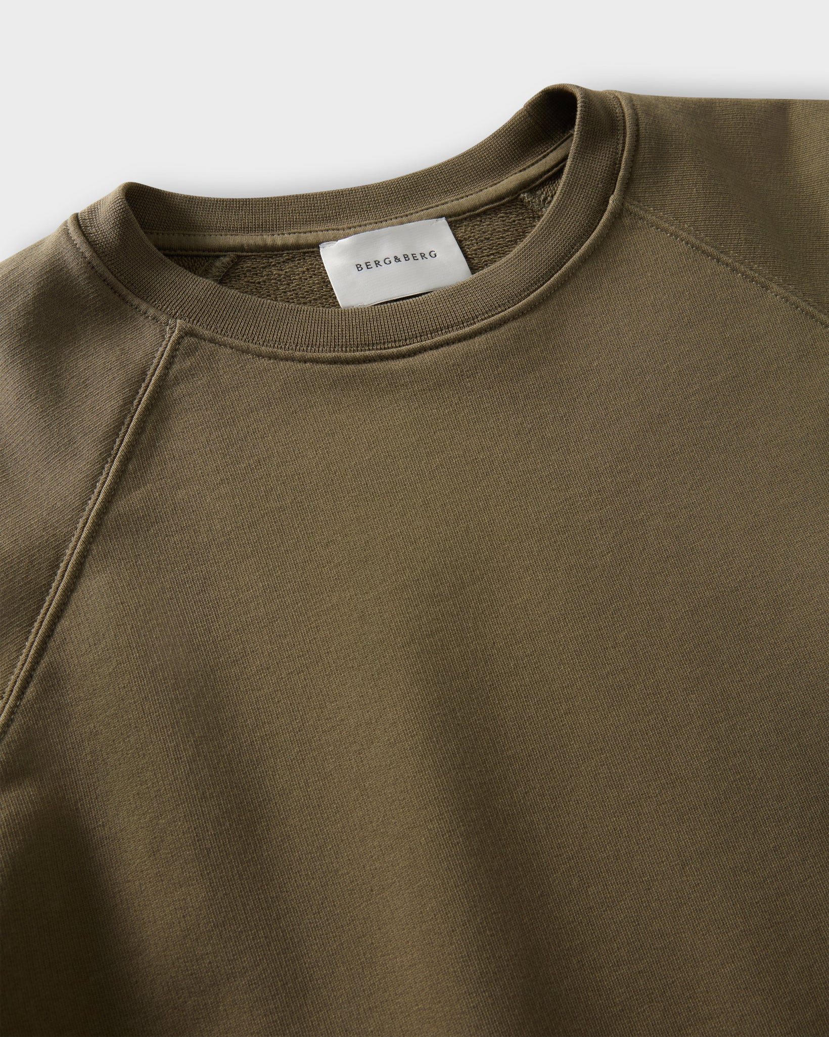 Tommy Raglan Sweatshirt - Olive Berg & Berg