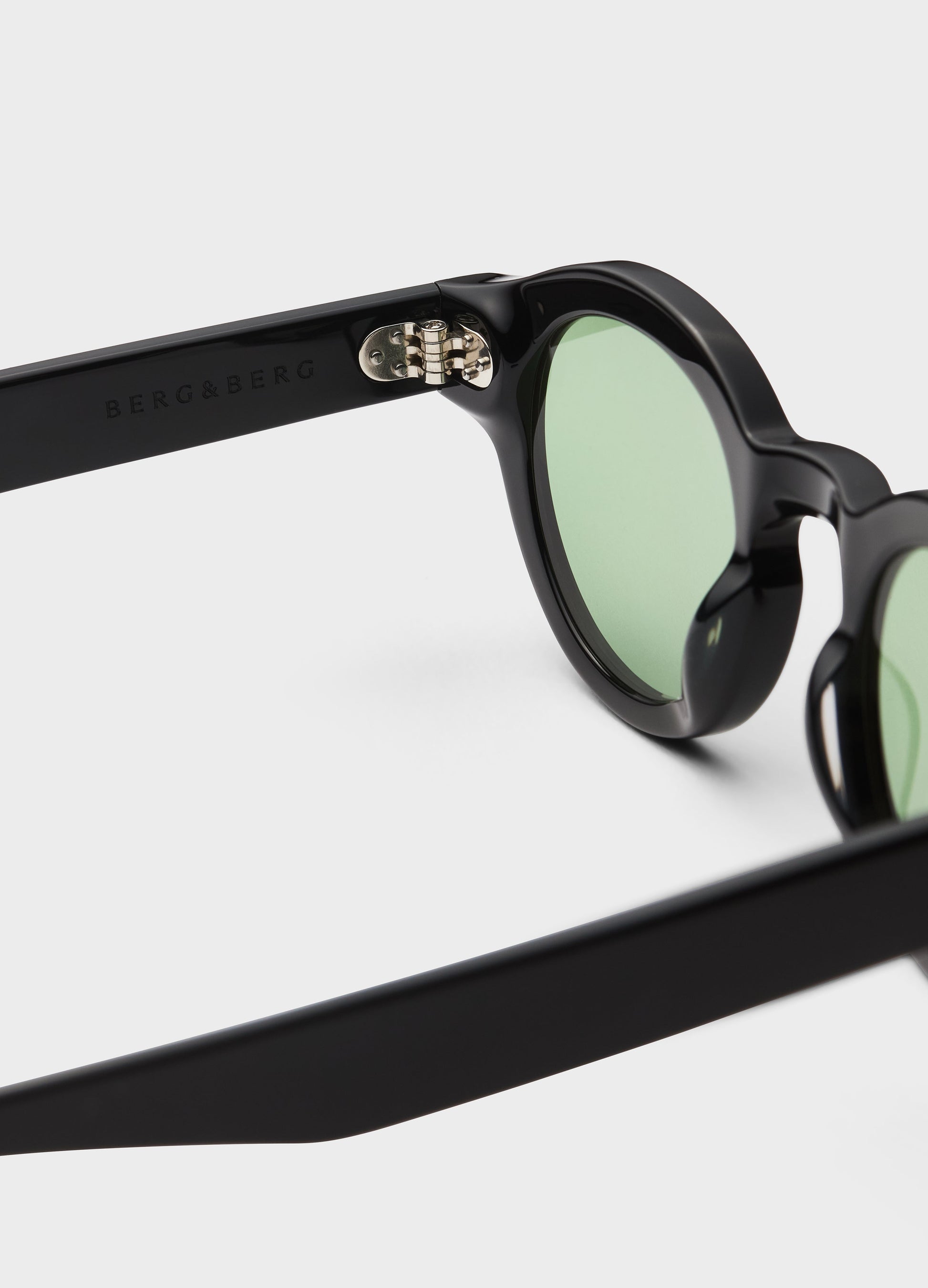 George Sunglasses - Black/Green Lenses bergbergstore