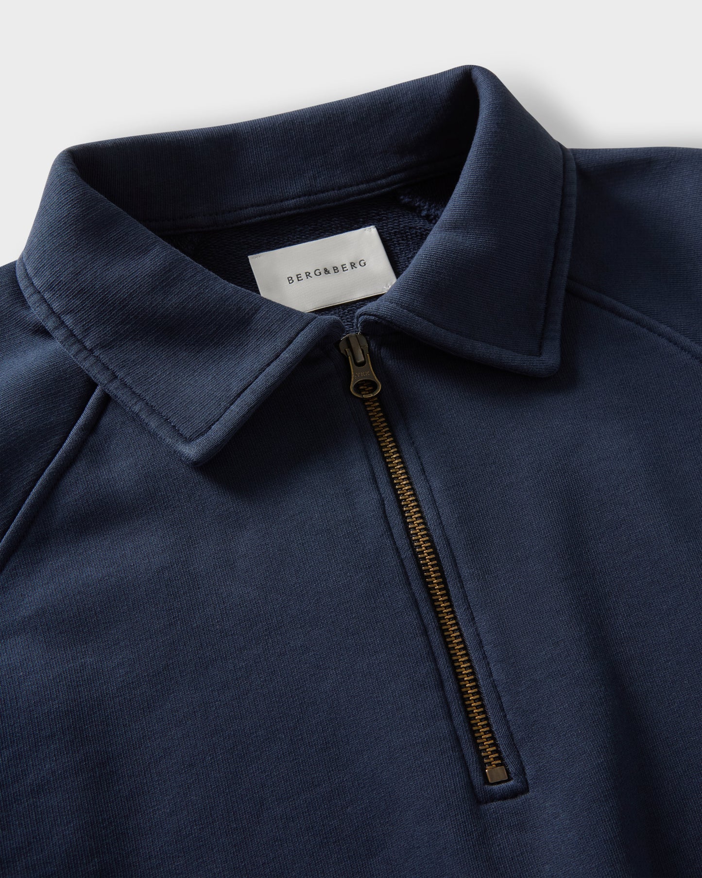 Truls Quarter Zip Raglan Sweatshirt - Navy Berg & Berg