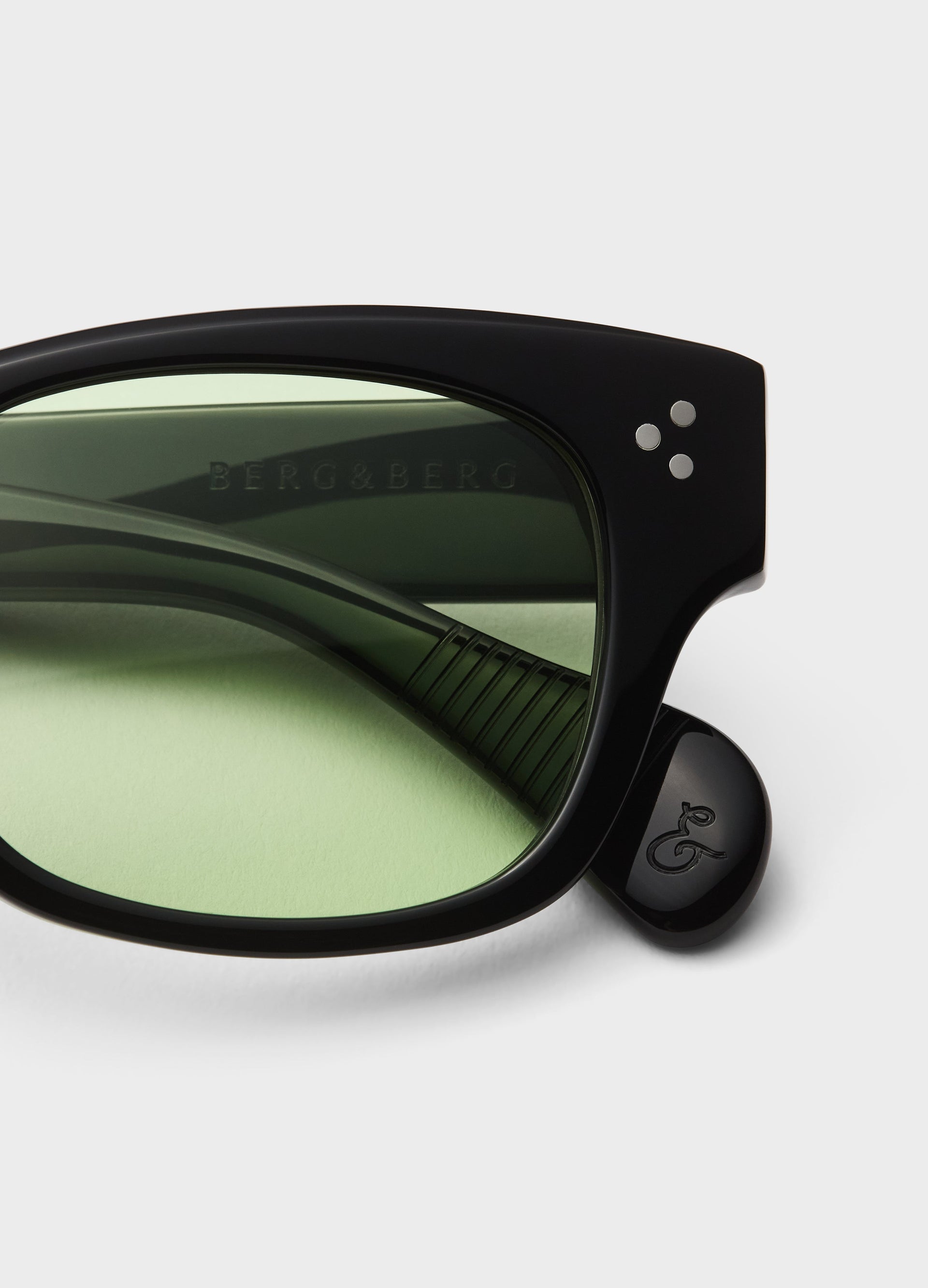 Gustav Sunglasses - Black/Green Lenses bergbergstore