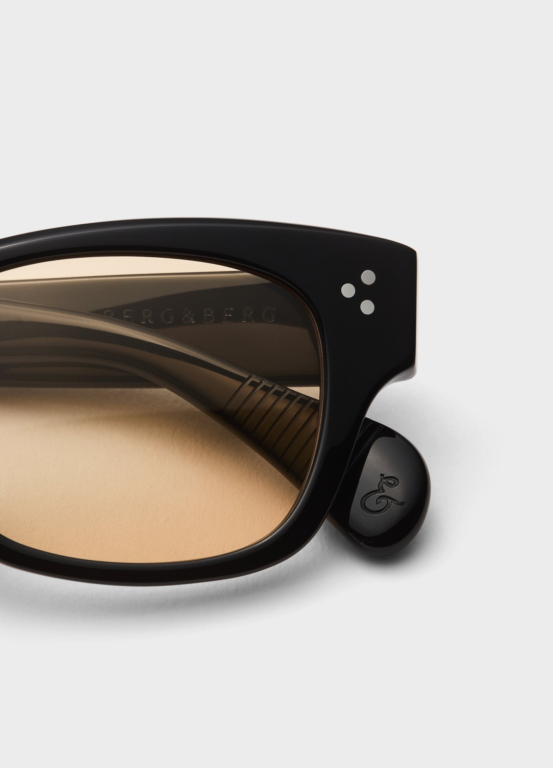 Gustav Sunglasses - Black/Brown Lenses bergbergstore